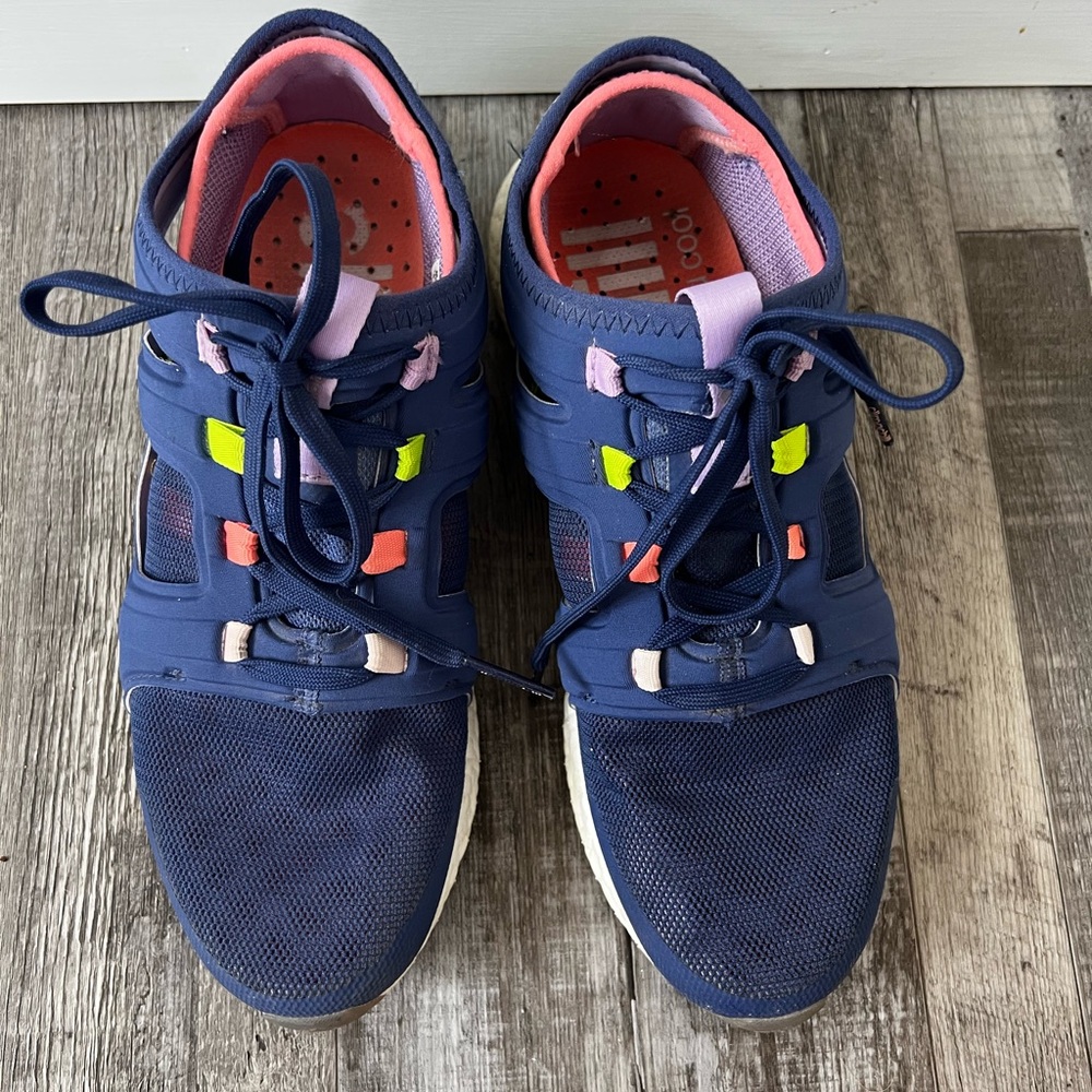 Women’s Adidas size 9, navy blue in color